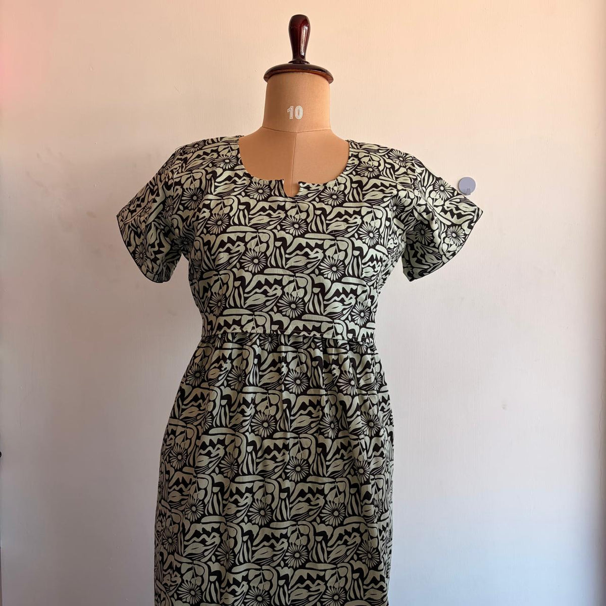 Pastel Green And Black Floral Printed Premium Cotton Buttonless Zipless Short Maternity Nighty | Free Size | Chest Width 44″| Length 46″