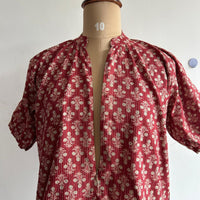 Maroon Floral Printed Kantha Cotton Short Feeding Top With Centre Long Zip And Puff Sleeve | Free Size |