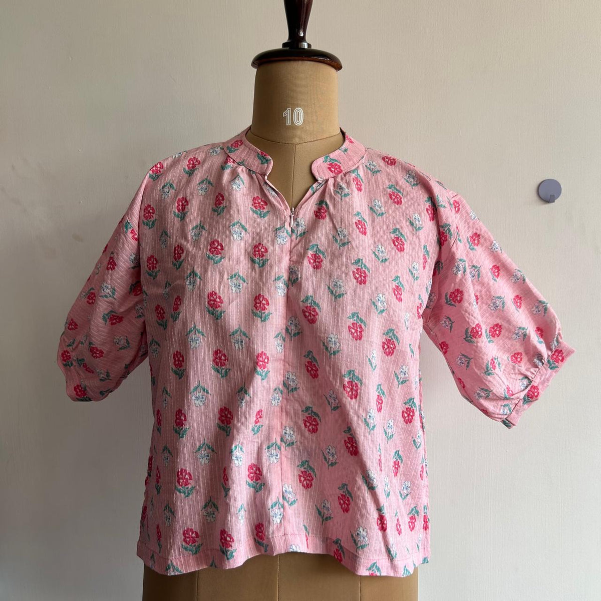 Pink Floral Printed Kantha Cotton Short Feeding Top With Centre Long Zip And Puff Sleeve | Free Size |