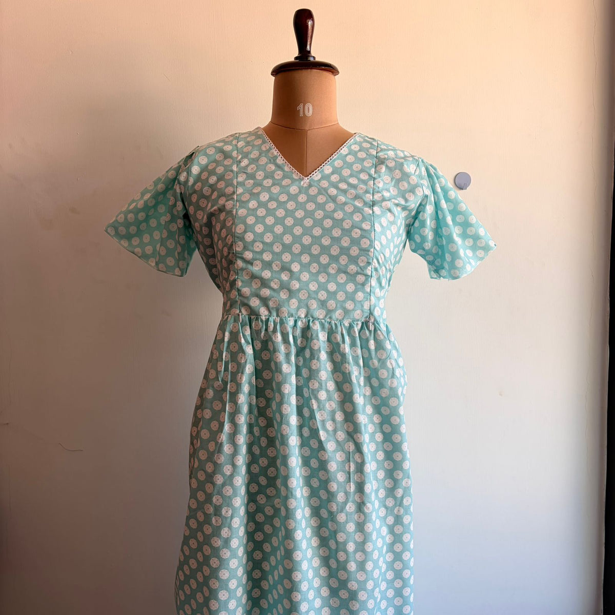 Blue Floral Printed Cambric Cotton V Neck Puff Sleeve Feeding Gown With Two Side Invisible Zip And Back Tie | Free Size |
