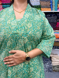 Green Floral Printed Kantha Cotton V - Collar Neck Kurti Co-ord Set| Palazzo Pant | Free Size