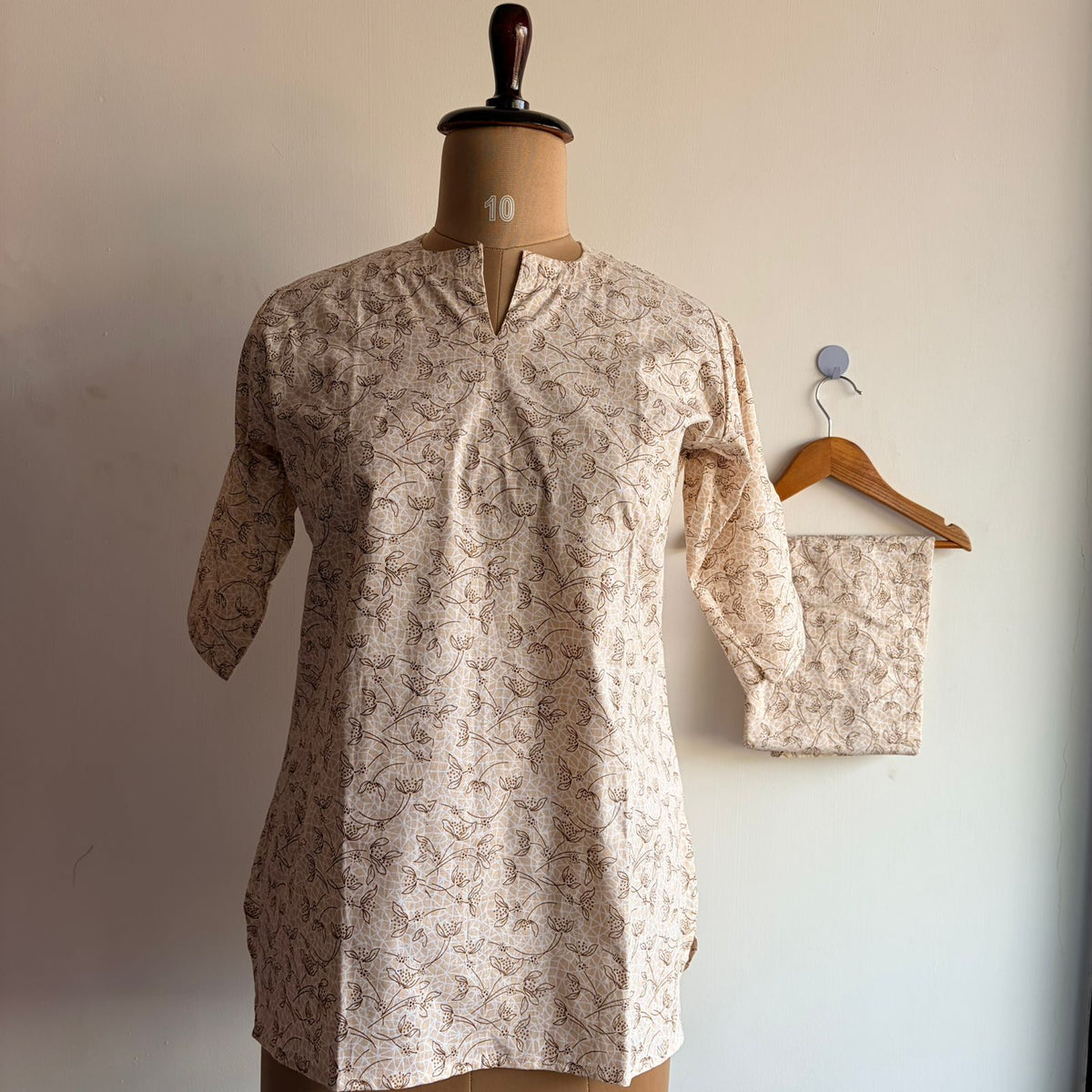 White Floral Printed Round Neck Pure Cotton Loungewear Pyjama Set Free Size 3/4 Sleeve (Suits for bra size 34″- 40″)