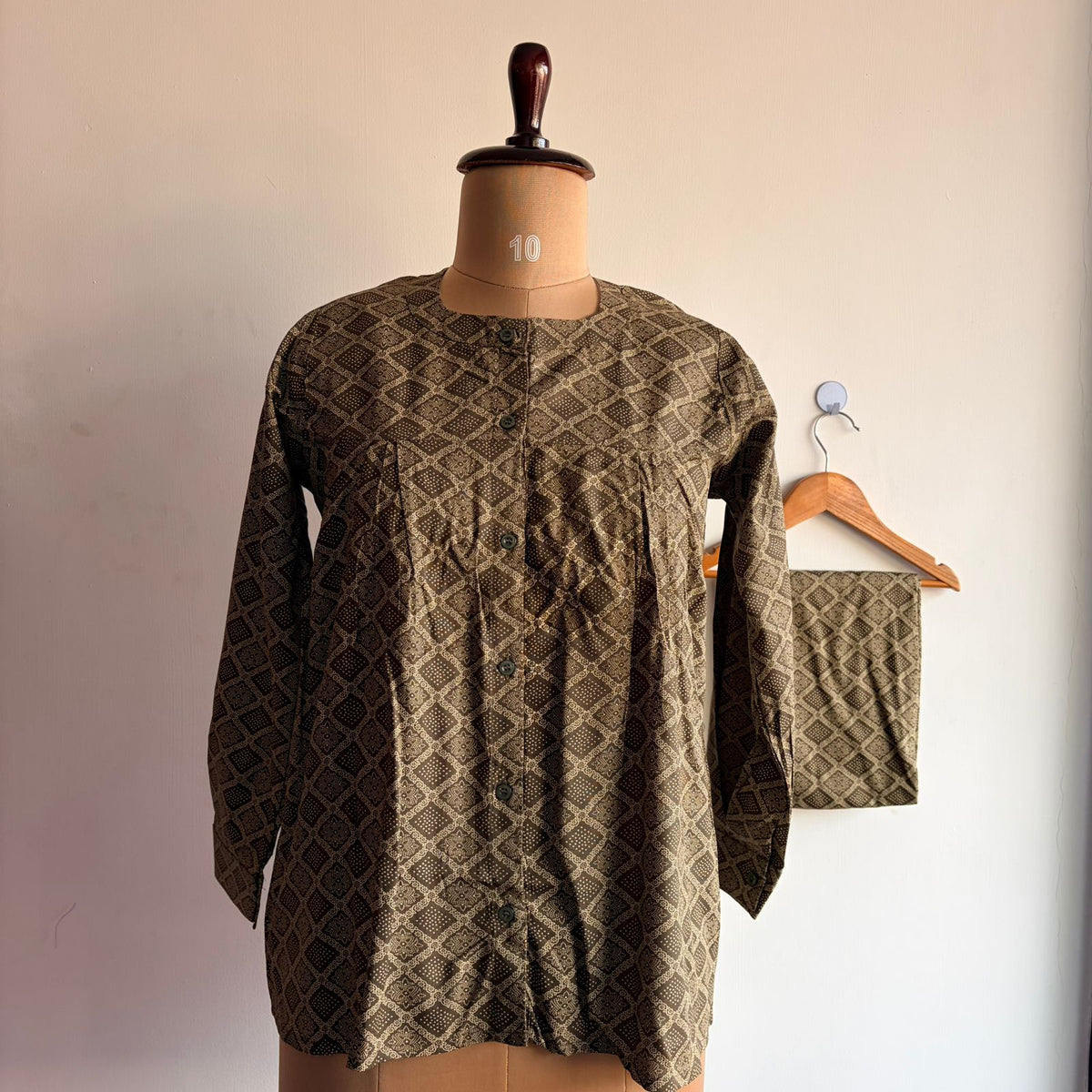Olive Green Printed Round Neck Rayon Full Sleeve Loungewear Pyjama Set | Free Size |