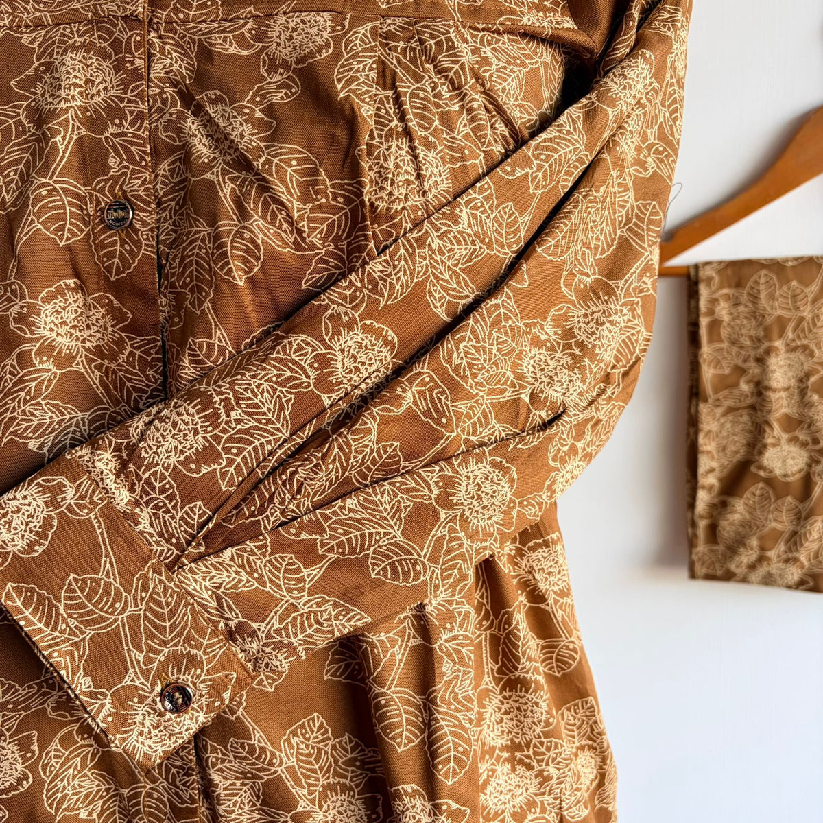 Brown Floral Printed Round Neck Rayon Full Sleeve Loungewear Pyjama Set | Free Size |