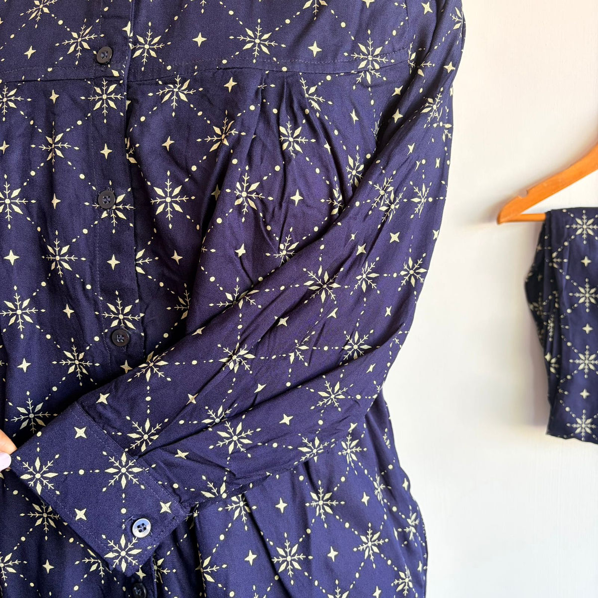 Navy-Blue Floral Printed Round Neck Rayon Full Sleeve Loungewear Pyjama Set | Free Size |
