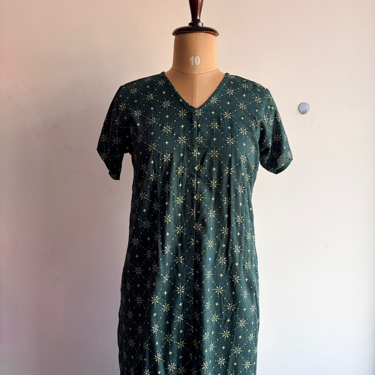 Green Floral Printed Rayon Short Full Open Labour Room Nighty | Free Size | Chest Width 44″| Length 44″|