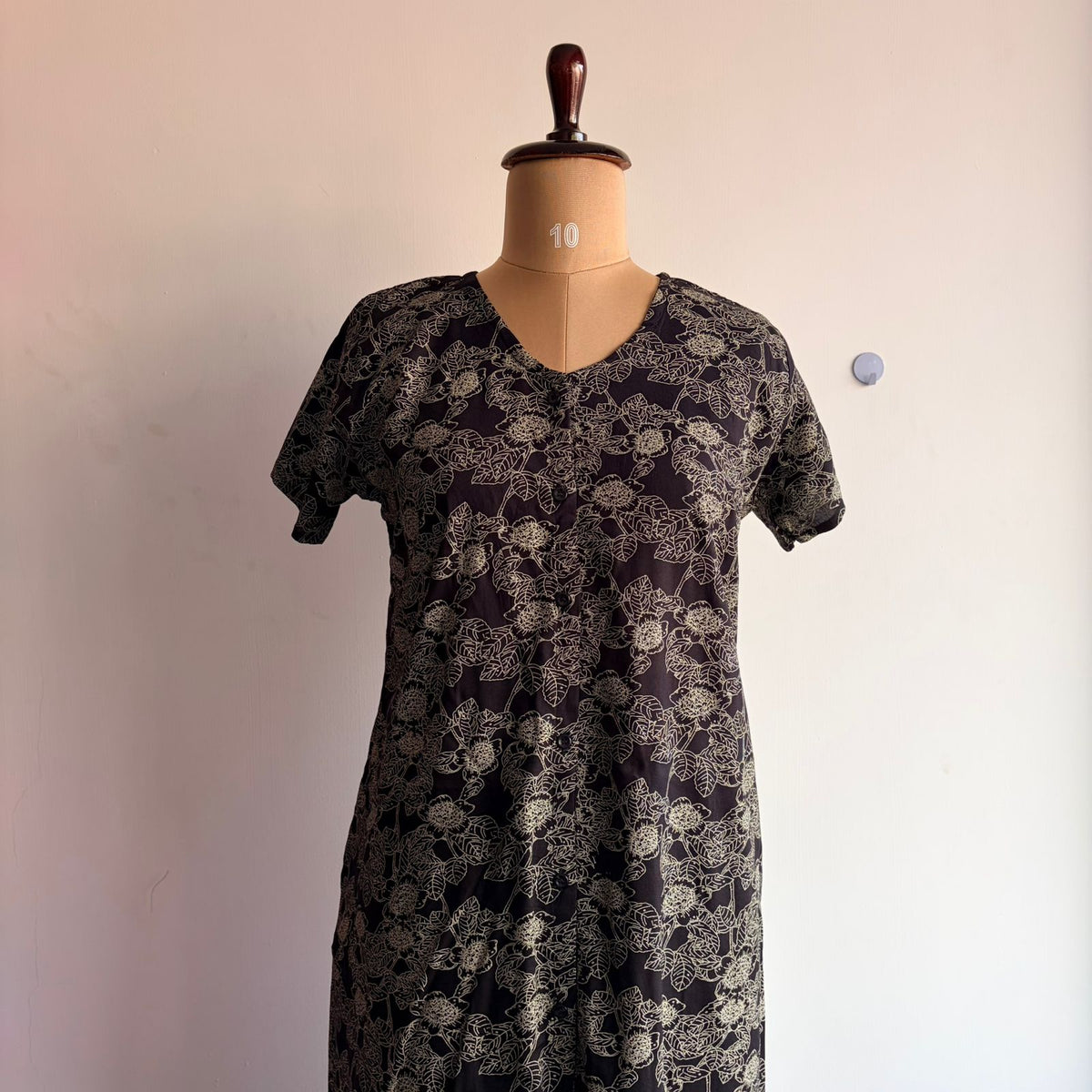 Black Floral Printed Rayon Short Full Open Labour Room Nighty | Free Size | Chest Width 44″| Length 44″|