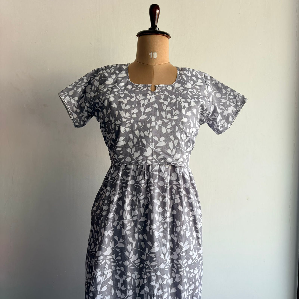 Grey Floral Printed Premium Cotton Buttonless Zipless Short Maternity Nighty | Free Size | Chest Width 44″| Length 46″