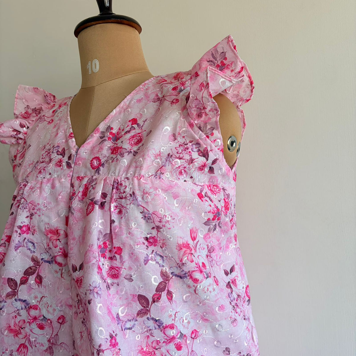 Pastel Pink Floral Hakoba V- Neck Ruffle Sleeve Long Zip Short Maternity Gown | Free Size | Chest Width 44″| Length 44″