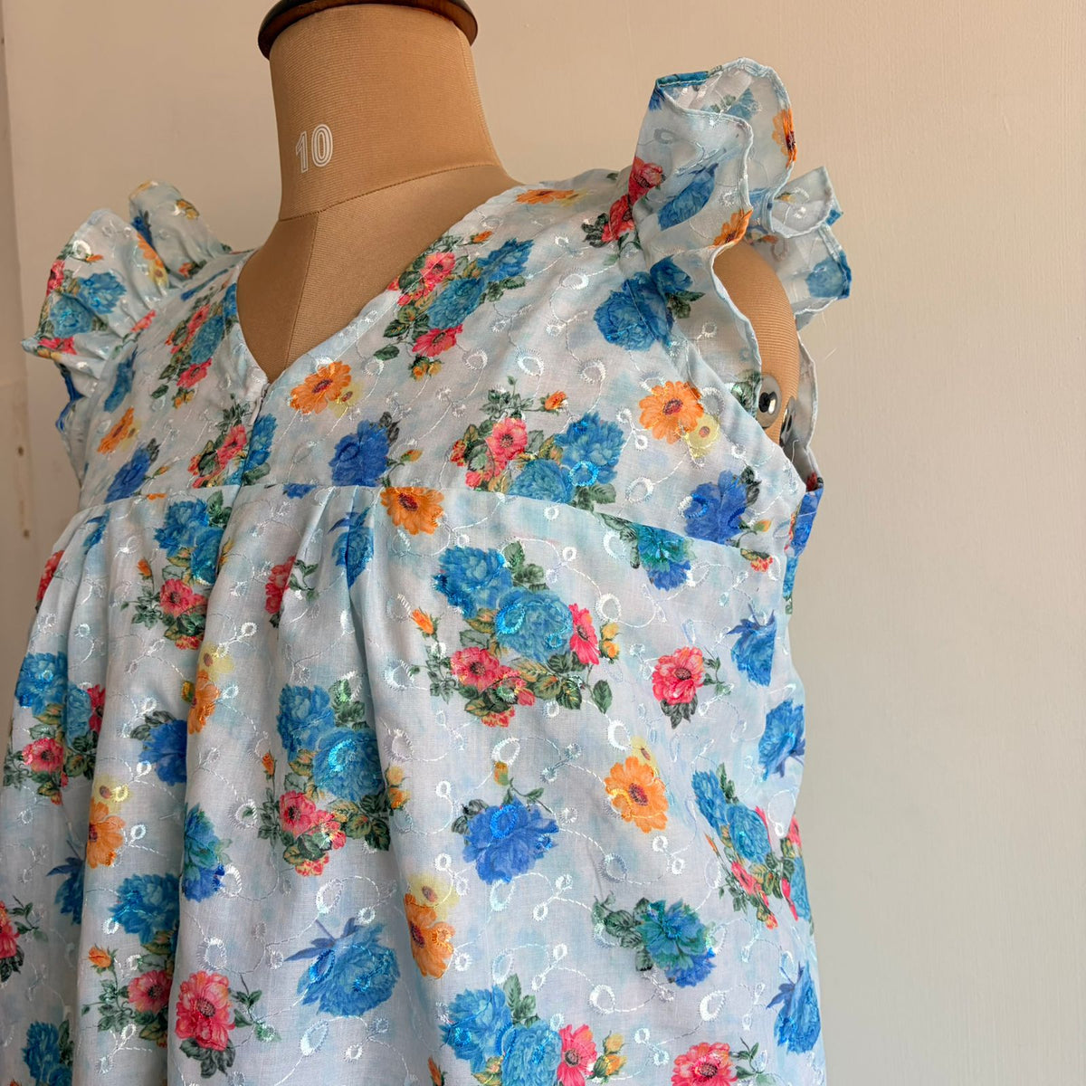 Pale Blue Floral Hakoba V- Neck Ruffle Sleeve Long Zip Short Maternity Gown | Free Size | Chest Width 44″| Length 44″