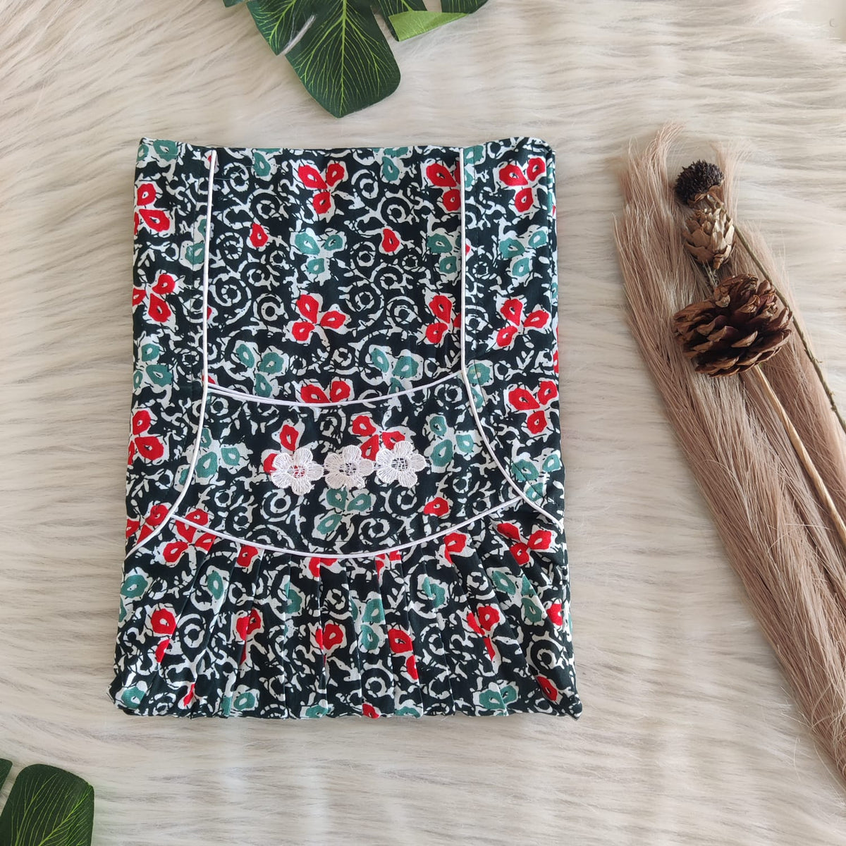 Red Floral Printed Green  Premium Cotton Three Flower Nighty |Free Size | Chest Width 44"| Length 54"-55"