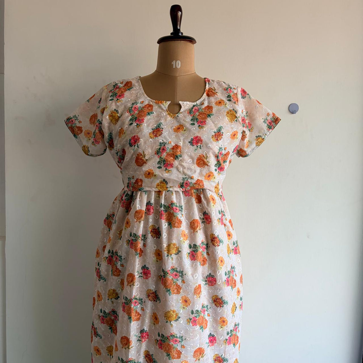 Orange And Red Floral Hakoba Buttonless Zipless Short Maternity Nighty | Free Size |