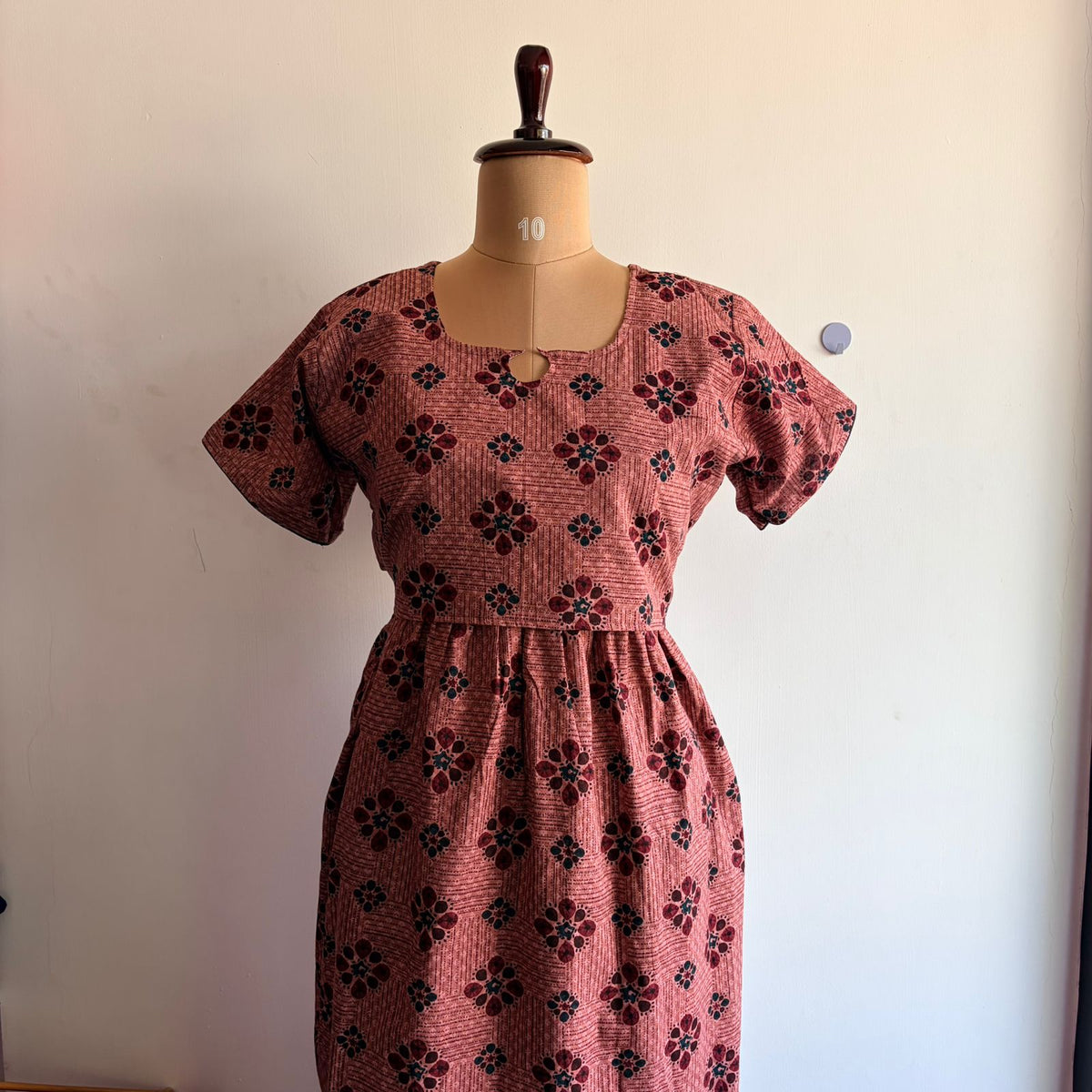 Mauve Pink Printed Premium Cotton Buttonless Zipless Short Maternity Nighty | Free Size | Chest Width 44″| Length 46″