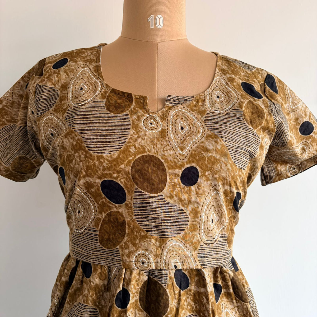 Brown Printed Premium Cotton Buttonless Zipless Short Maternity Nighty | Free Size | Chest Width 44″| Length 46″