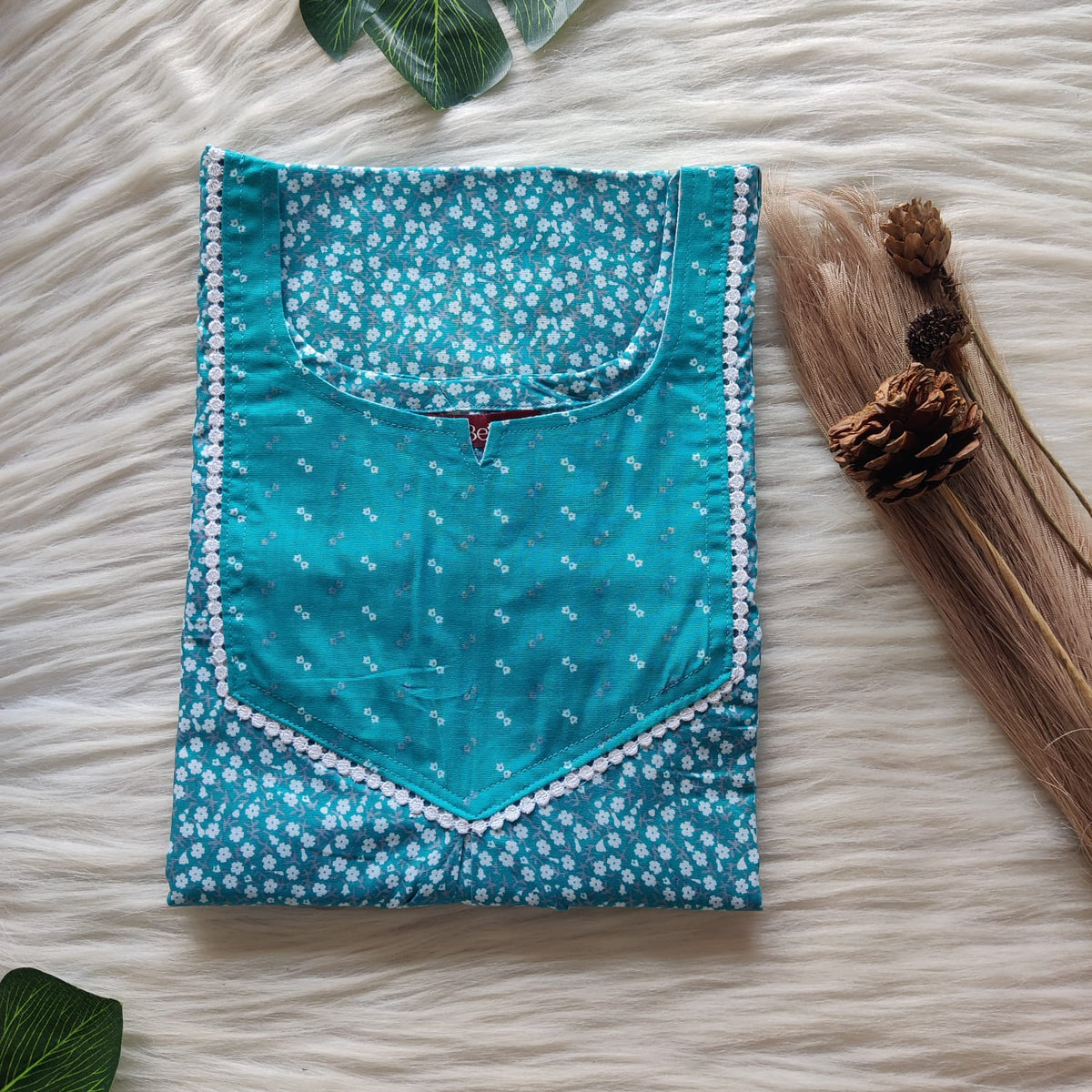 Blue And White Floral Printed Premium Cotton Mix N Match Lace Pocket Nighty | Free Size | Chest Width 44″| Length 56″