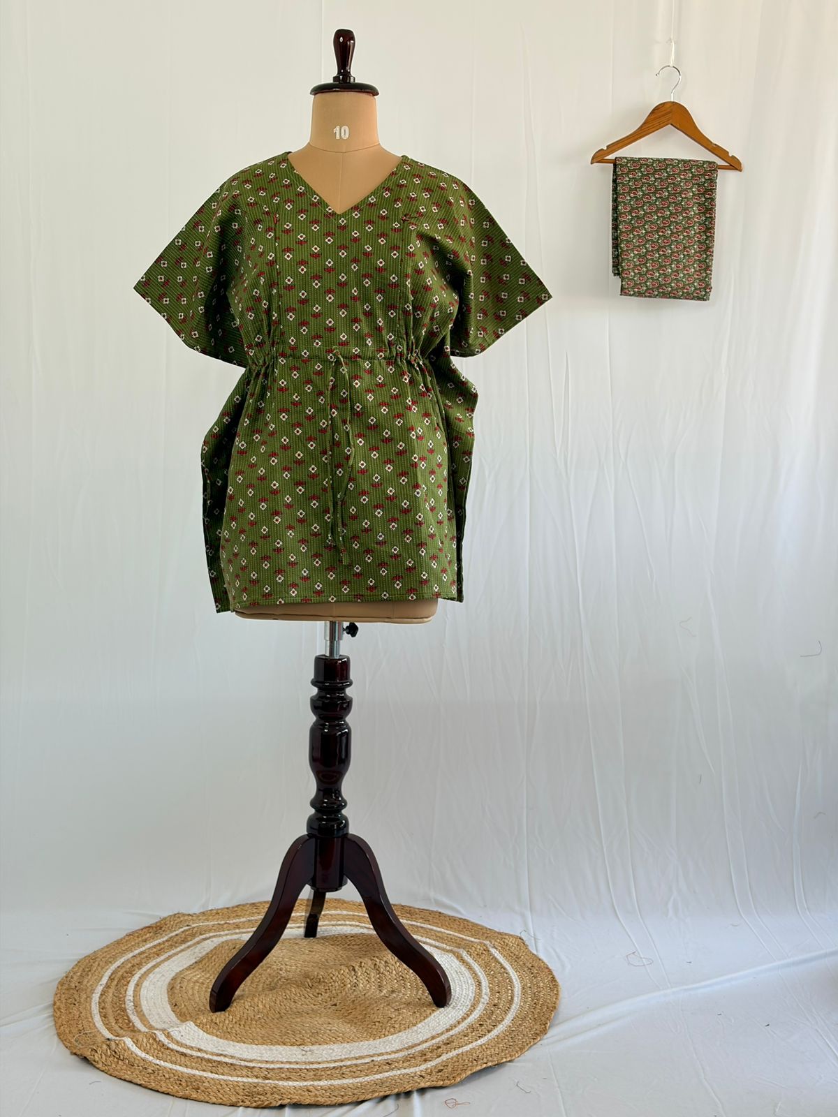 Red And White Floral Printed Green Kantha Cotton Feeding Kaftan Loungewear Pyjama Set | Free Size