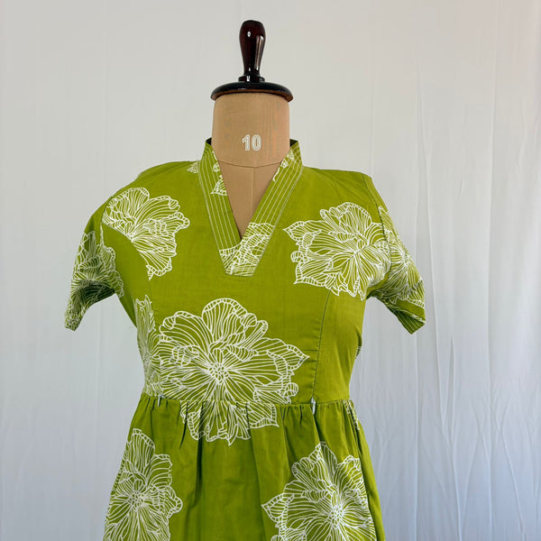 Green Floral Printed Premium Cotton V Collar Neck Short Maternity Gown | Free Size |