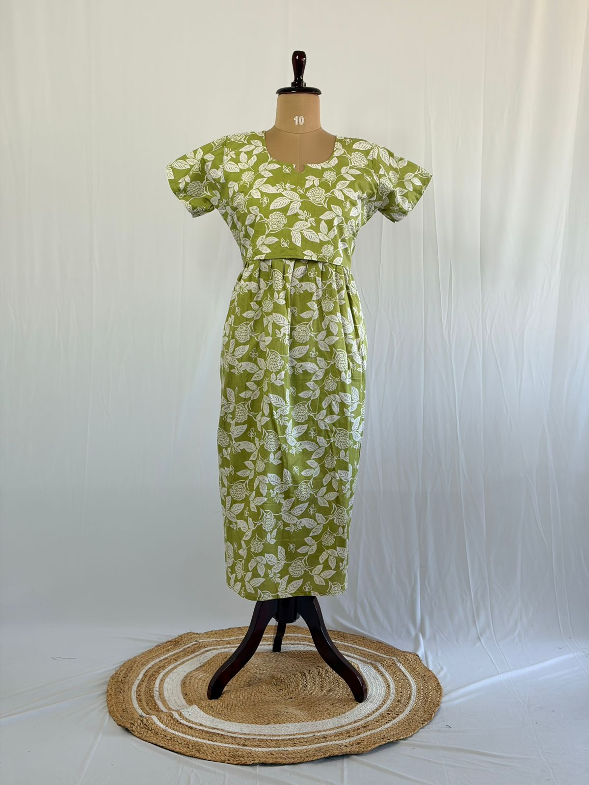 Green Floral Printed Premium Cotton Buttonless Zipless Short Maternity Nighty | Free Size | Chest Width 44″| Length 46″