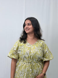 Pale Green Floral Printed Kantha Cotton Feeding Kaftan Loungewear Pyjama Set | Free Size