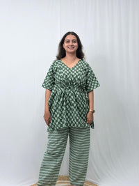 Green Kalamkari Printed Kantha Cotton Feeding Kaftan Loungewear Pyjama Set | Free Size