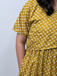 Olive Green Printed Premium Cotton Buttonless Zipless Short Maternity Nighty | Free Size | Chest Width 44″| Length 46″