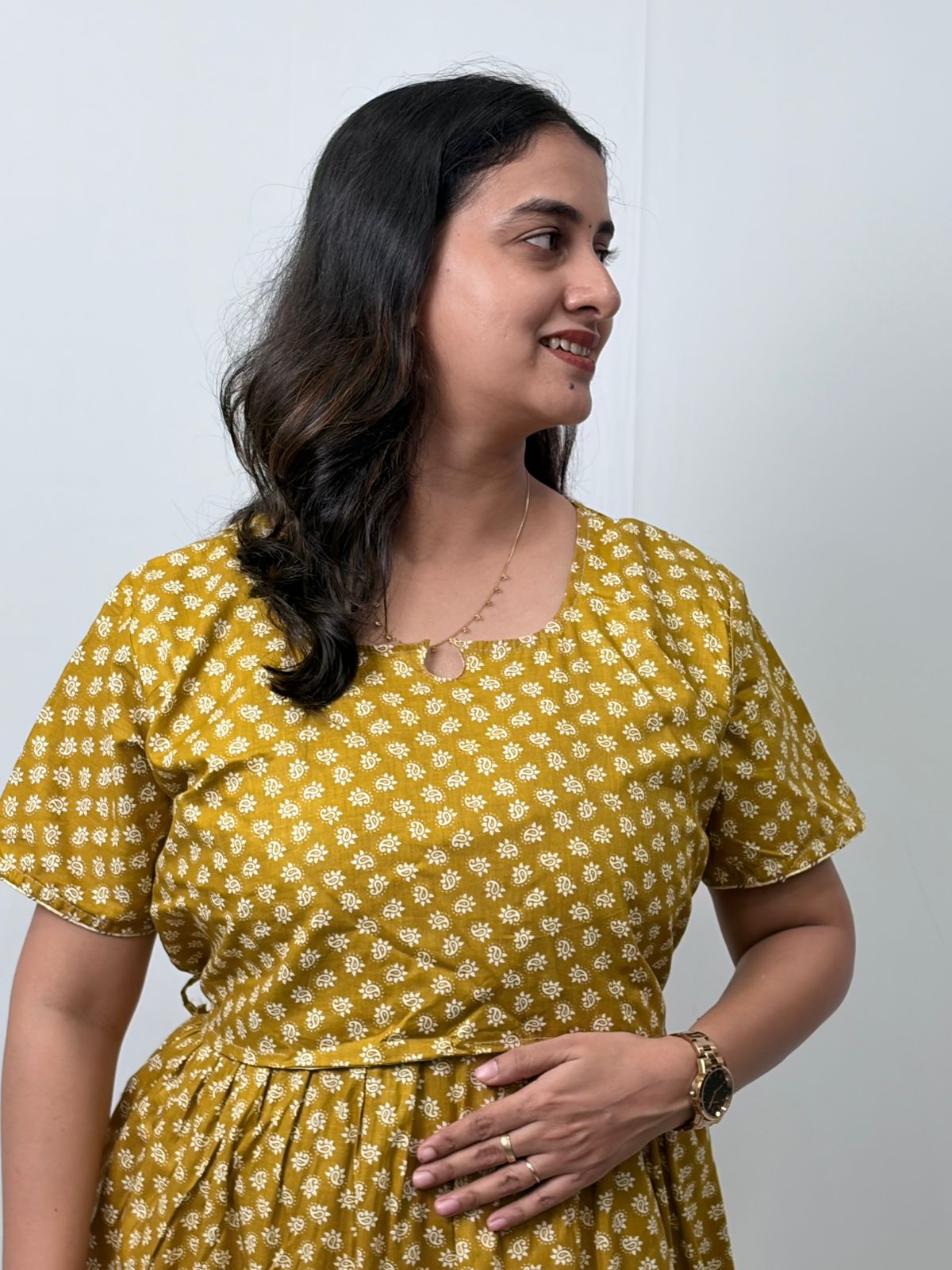 Olive Green Printed Premium Cotton Buttonless Zipless Short Maternity Nighty | Free Size | Chest Width 44″| Length 46″