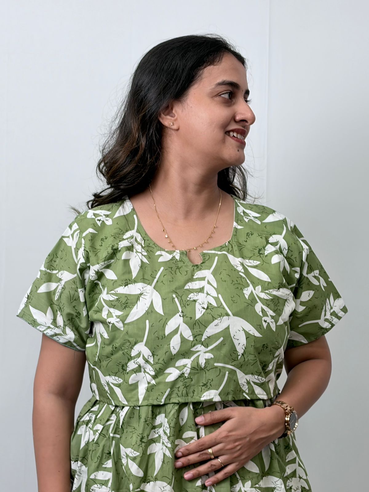 Green Leaf Printed Premium Cotton Buttonless Zipless Short Maternity Nighty | Free Size | Chest Width 44″| Length 46″