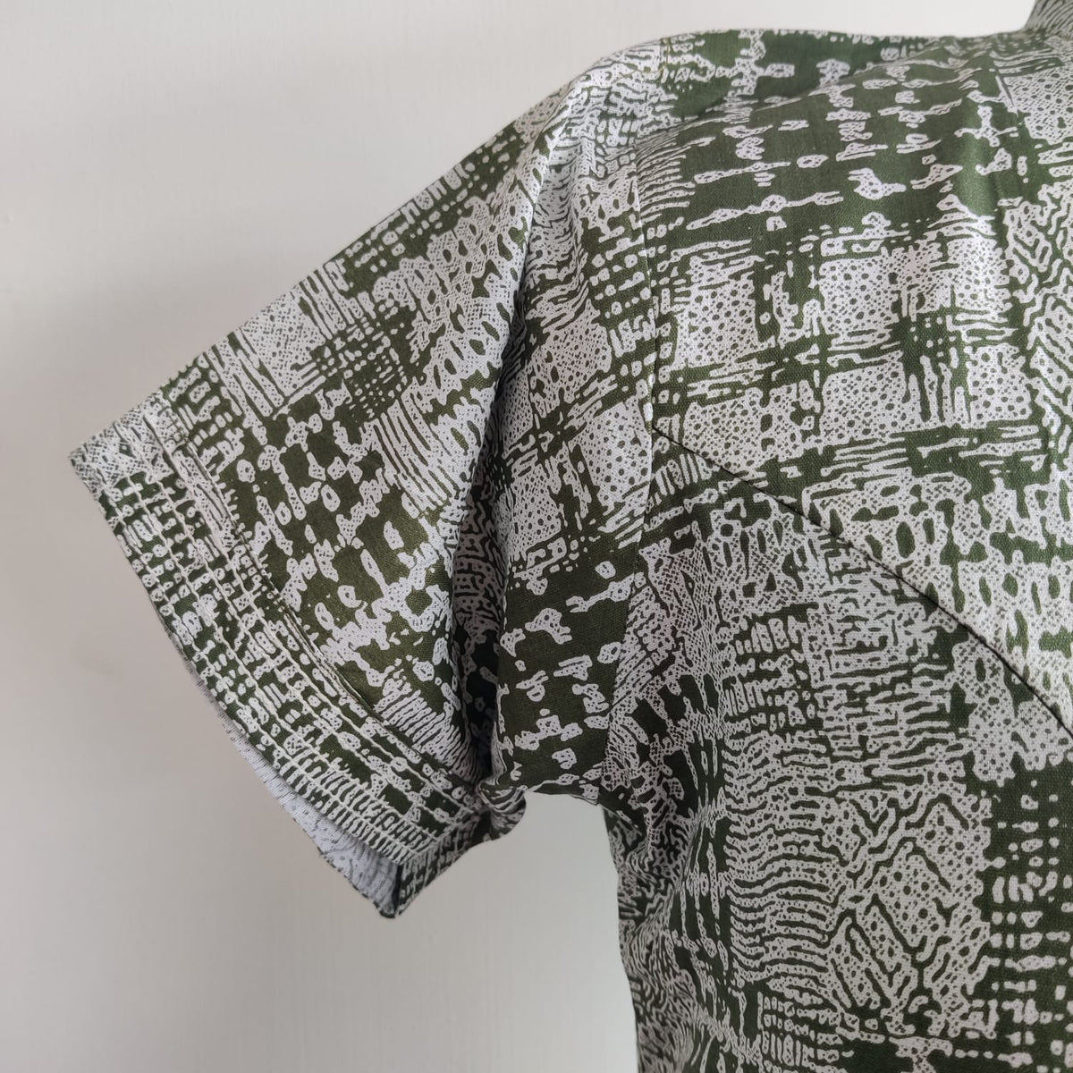 Garage Sale - Green Printed Premium Cotton V Collar Neck Short Short Maternity Gown