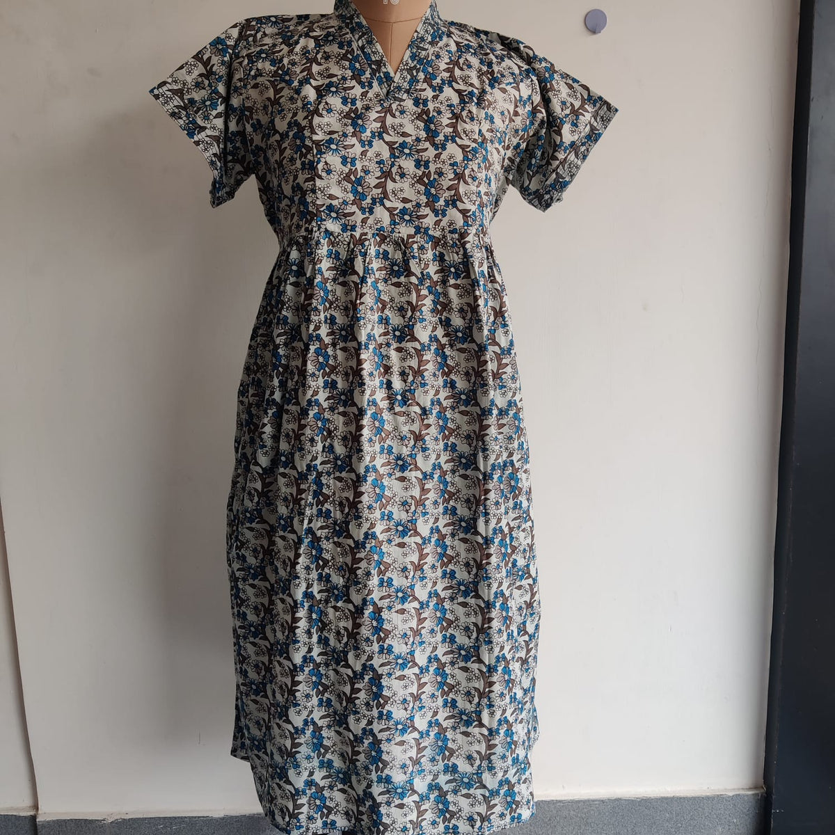 Garage Sale - Blue Floral Printed Grey Premium Cotton V Collar Neck Short Short Maternity Gown