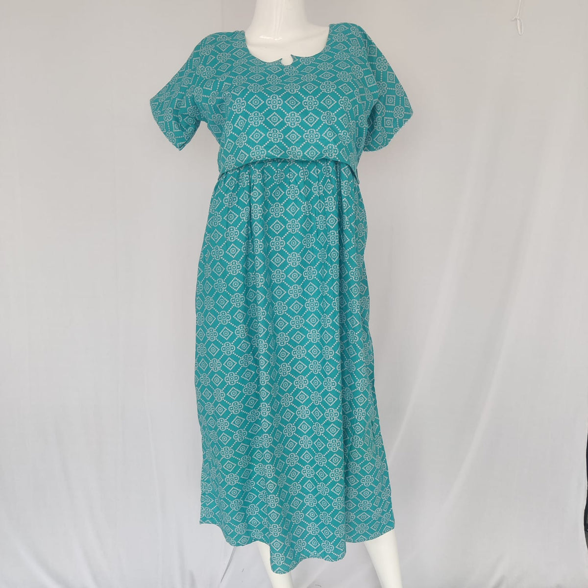 Garage Sale - Blue Printed Premium Cotton Buttonless Zipless Short Maternity Nighty | Free Size | Chest Width 44″| Length 46″