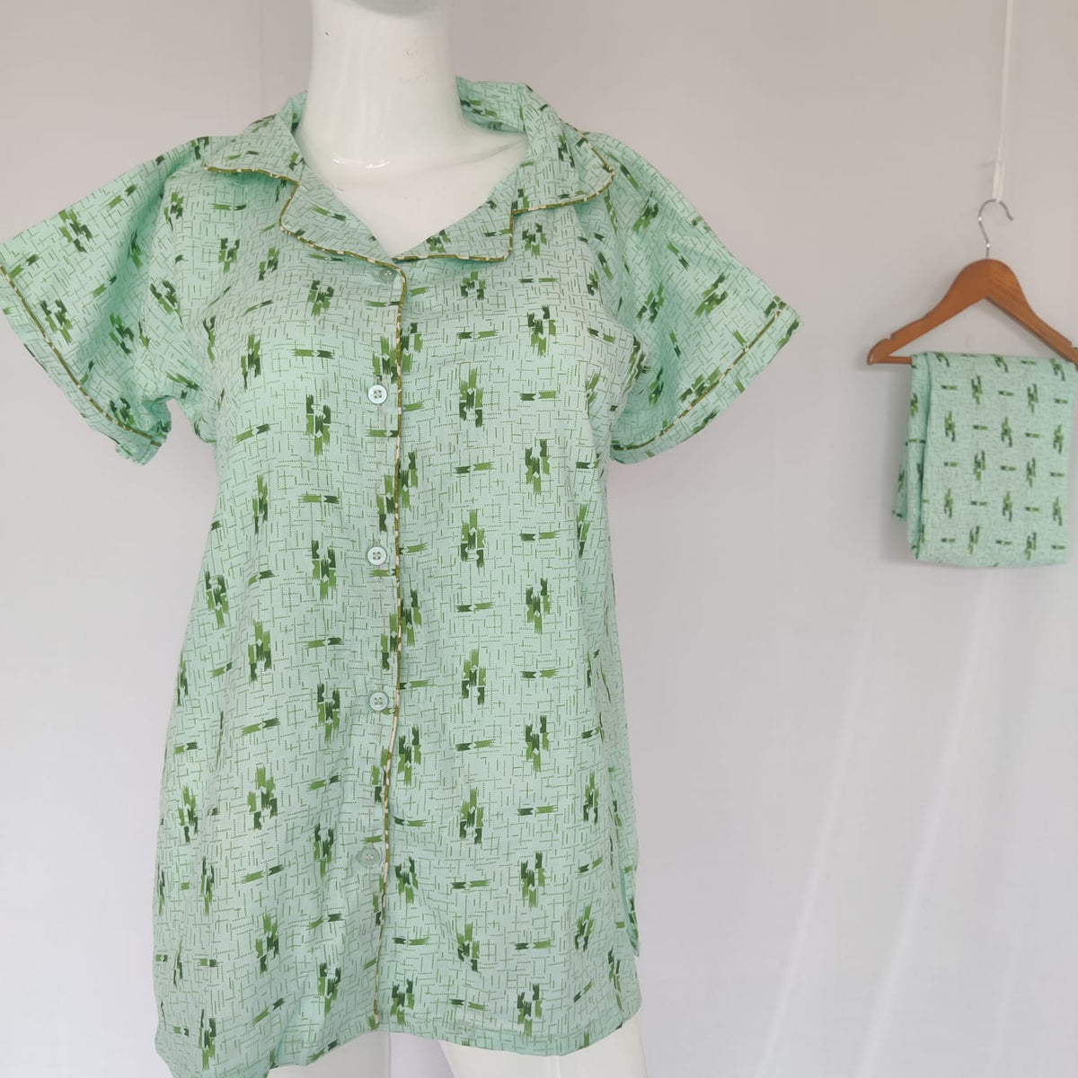 Green Printed Pure Cotton Shirt Pyjama Set | Free Size |