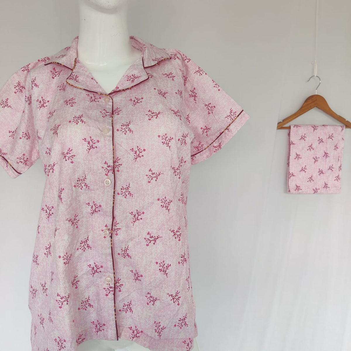 Pink Floral Printed White Pure Cotton Shirt Pyjama Set | Free Size |