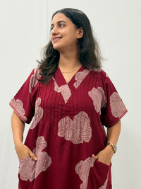 White Floral Printed Maroon V-Neck Alfine Churidar Cut Nighty | Free Size | Chest Width 44″| Length 56″