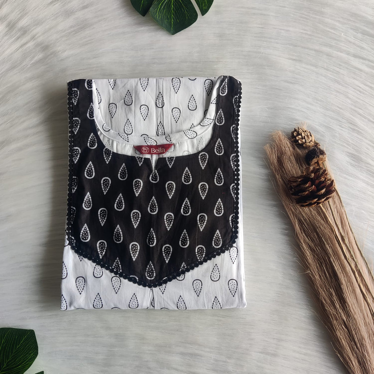 Black And White Printed Premium Cotton Mix N Match Lace Pocket Nighty | Free Size | Chest Width 44″| Length 56″