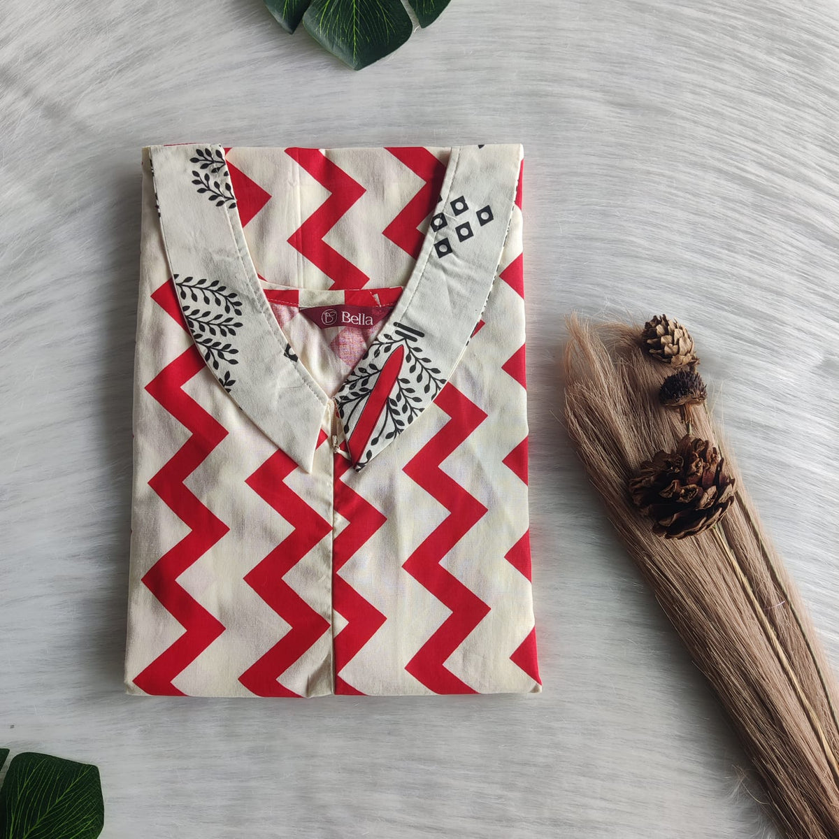 Ivory And Red Zigzag Printed Premium Cotton Peter Pan Collar Long Zip Feeding Nighty | Free Size | Chest Width 44″| Length 56″