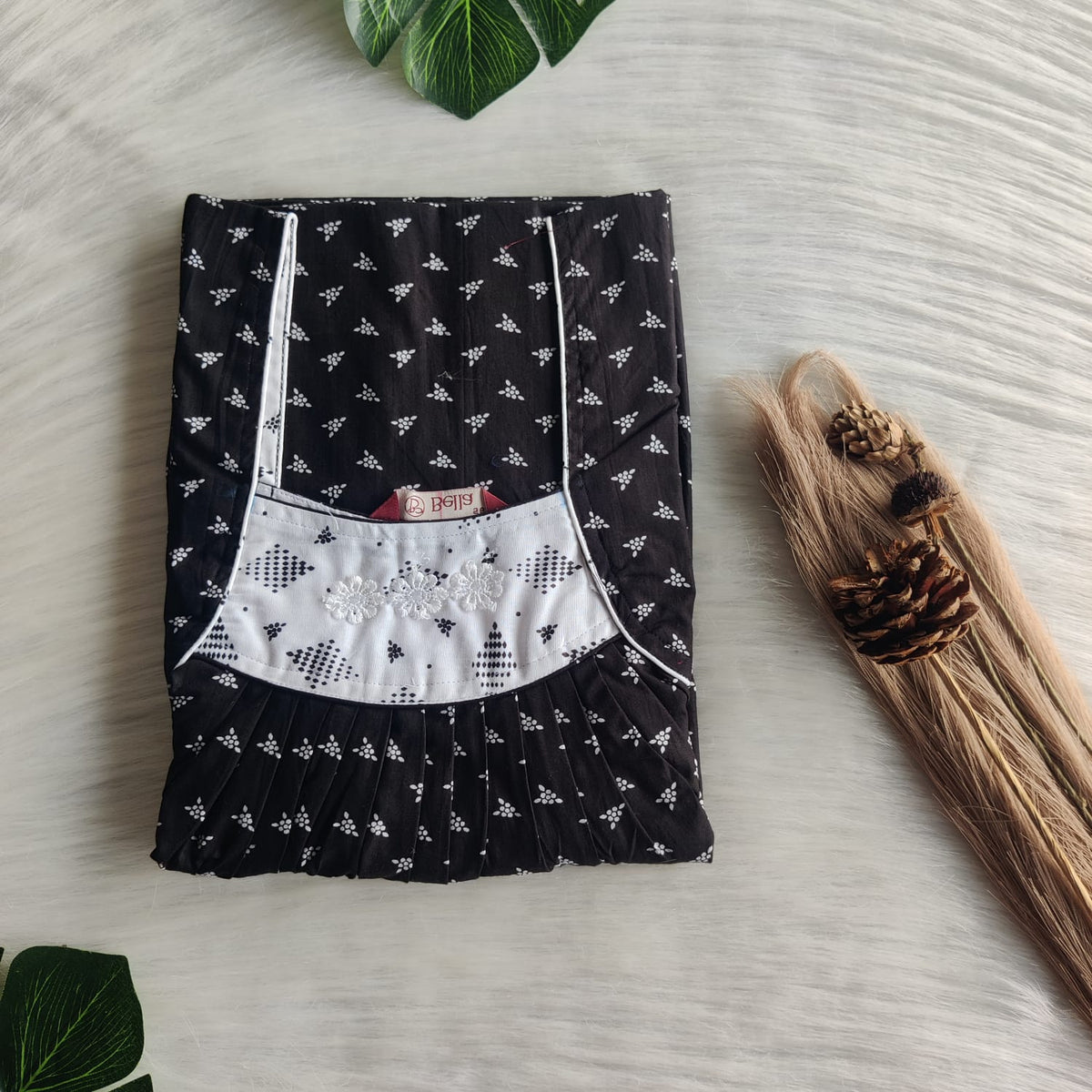 Black And White Printed Premium Cotton Three Flower Nighty |Free Size | Chest Width 44"| Length 54"-55"