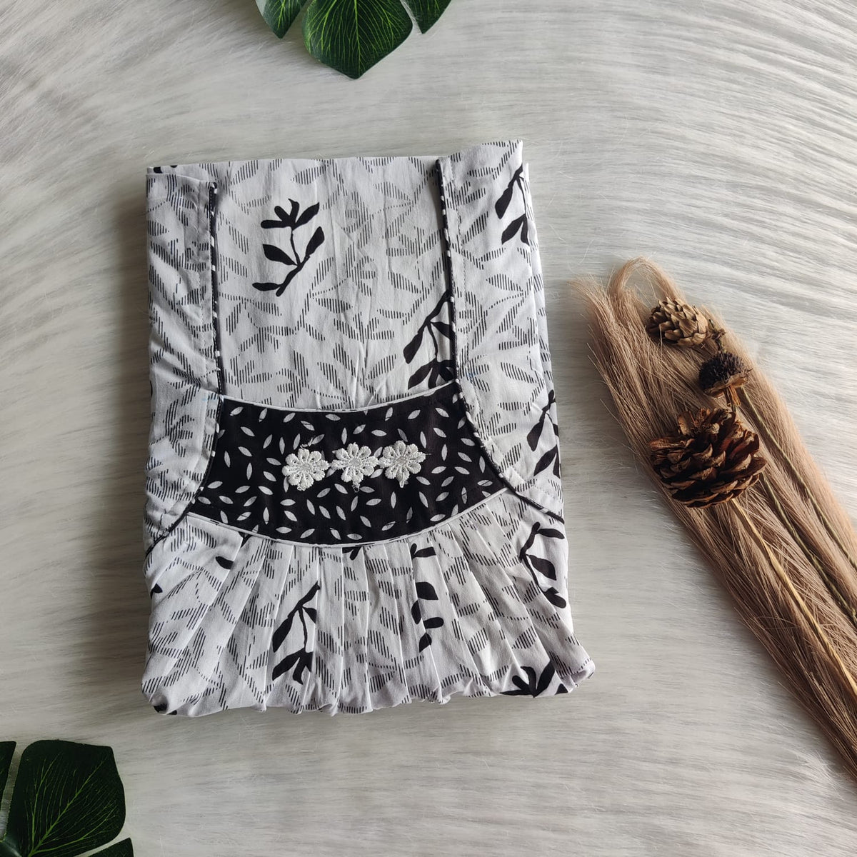 White Leaf Printed Premium Cotton Three Flower Nighty |Free Size | Chest Width 44"| Length 54"-55"