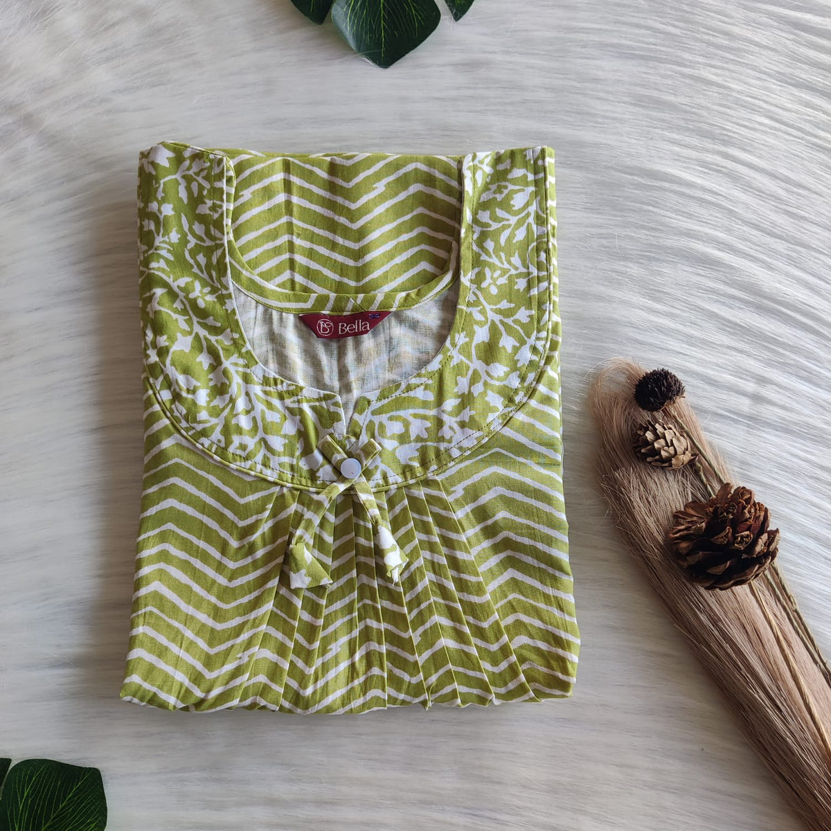 White And Green Zigzag Printed Premium Cotton No Zip Pleated Nighty | Free Size | Chest Width 44″| Length 55″-56″