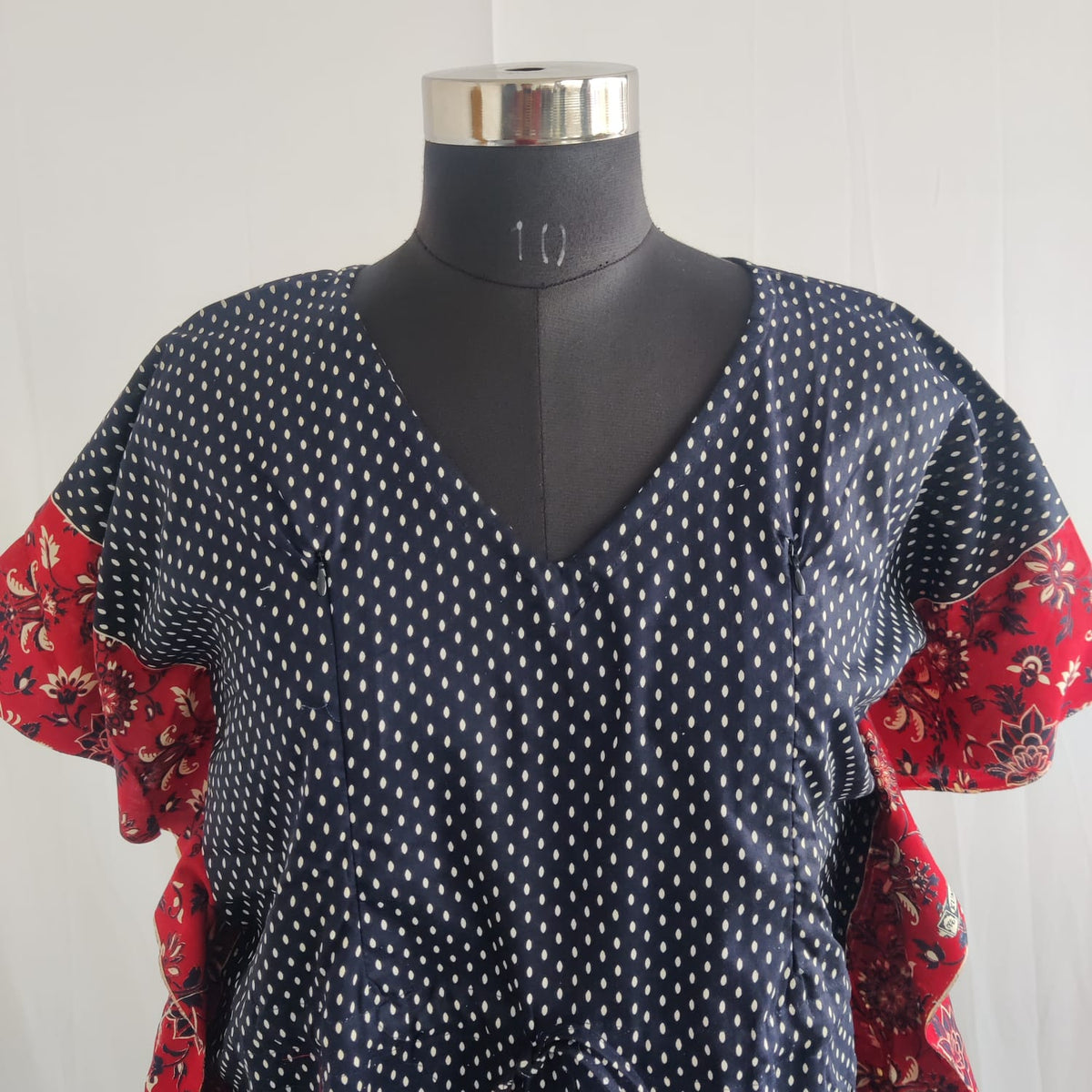 Black Dot Printed Premium Cotton Feeding Kaftan | Free Size | Chest Width 44″| Length 56″