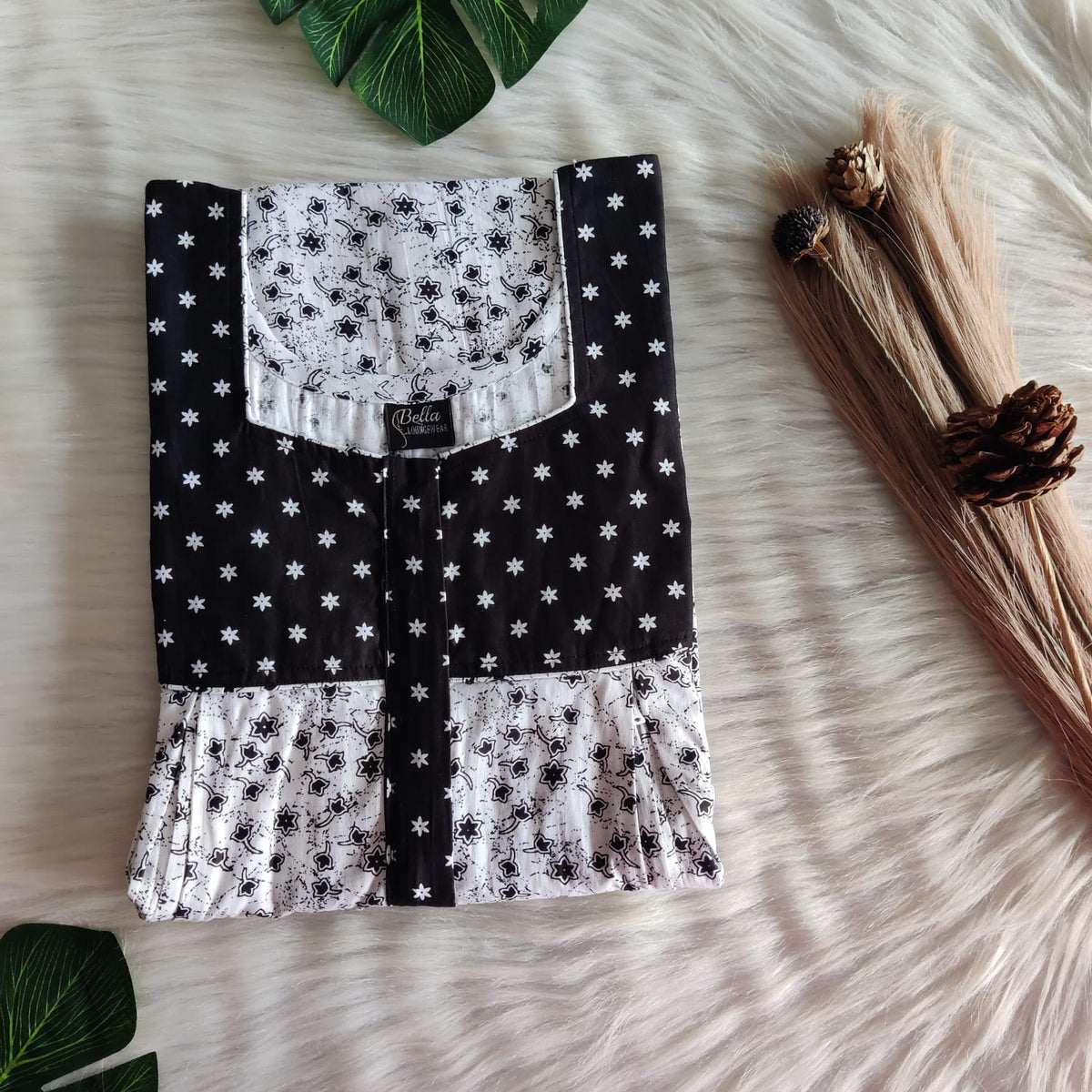 Black And White Floral Printed Premium Cotton Pleated Vertical Zip Feeding Nighty | Free Size | Chest Width 44″| Length 54″-56″