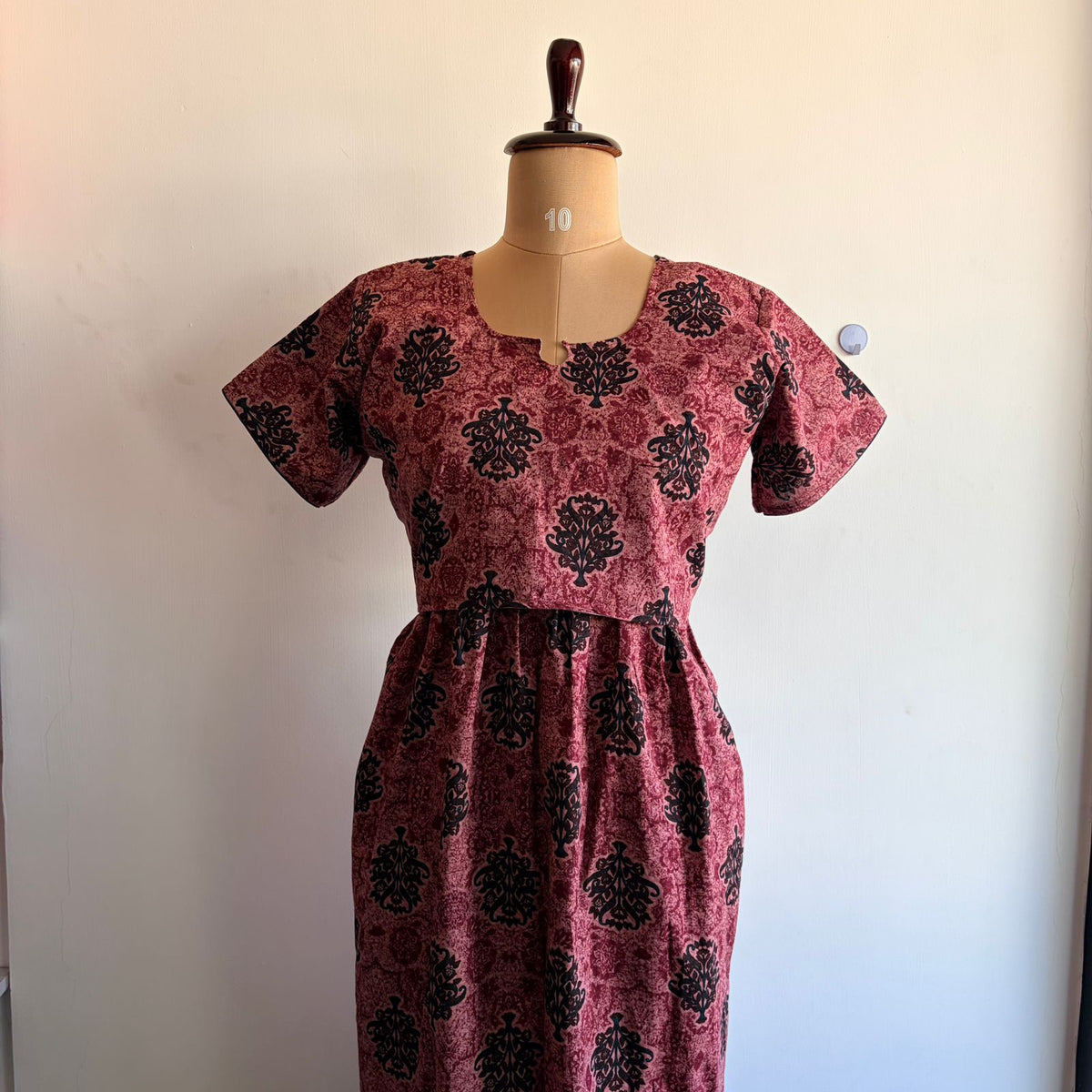 Mauve Pink Floral Printed Premium Cotton Buttonless Zipless Short Maternity Nighty | Free Size | Chest Width 44″| Length 46″