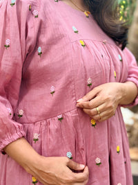 Mauve Floral Embroidered Mul Cotton Feeding Kurti With Two Side Invisible Zip | Free Size | 44" length