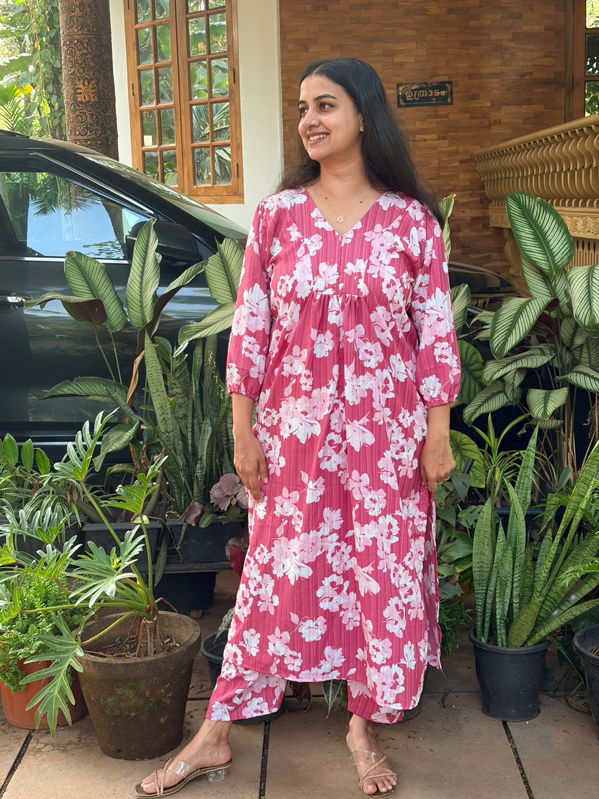 Mauve Pink Floral Printed Cotton Slub V - Neck Feeding Kurti Co-ord Set With Centre Long Invisible Zip| Palazzo Pant | Free Size