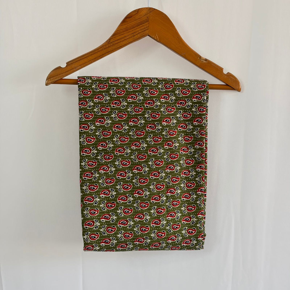 Red And White Floral Printed Green Kantha Cotton Feeding Kaftan Loungewear Pyjama Set | Free Size