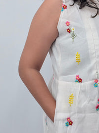 White Floral Embroidered Mul Chanderi Sleeveless Feeding Kurti With Two Side Invisible Zip | Free Size | 46" length
